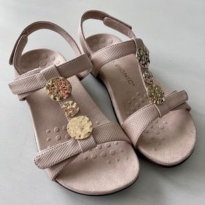 Vionic Farra Sandals 7.5 W